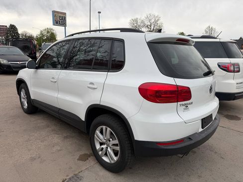 Used 2017 Volkswagen Tiguan S image 7