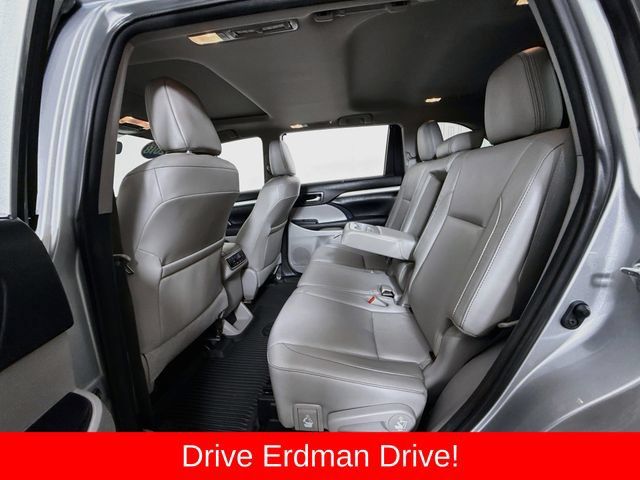 Used 2018 Toyota Highlander XLE FWD image 9