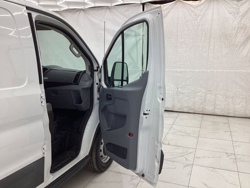 Used 2016 Ford Transit 250 130 Low Roof image 17