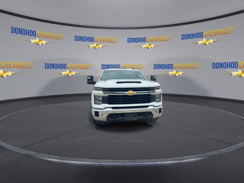 Used 2024 Chevrolet Silverado 3500 LT AWD/4WD image 6