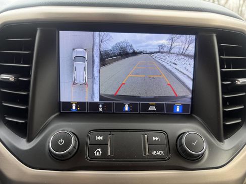 Used 2023 GMC Acadia Denali w/ Denali Technology Package image 16