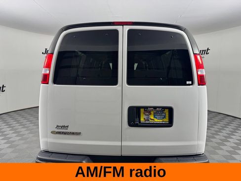 Used 2024 Chevrolet Express 3500 LT w/ LT Preferred Equipment Group RWD image 8