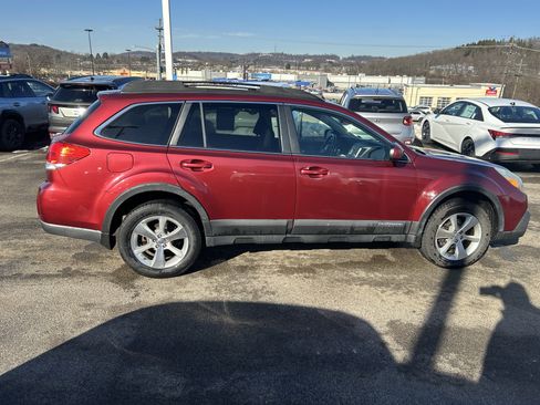 Used 2013 Subaru Outback 2.5i Limited w/ Moonroof Pkg image 4