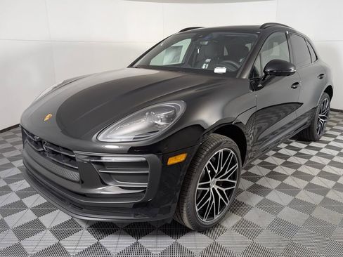 New 2026 Porsche Macan image 1
