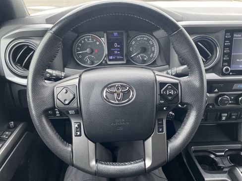 Certified 2023 Toyota Tacoma TRD Off-Road AWD/4WD image 14