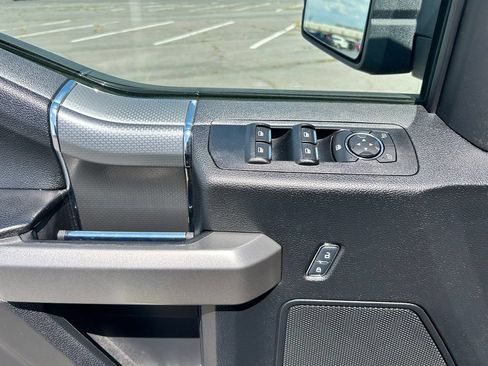 Used 2017 Ford F150 XLT w/ Equipment Group 302A Luxury AWD/4WD image 21