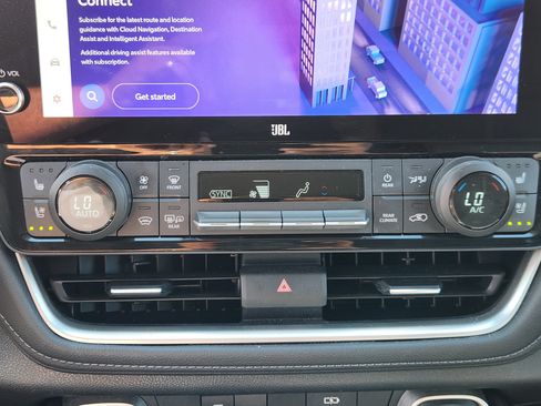 Used 2024 Toyota Grand Highlander AWD image 22