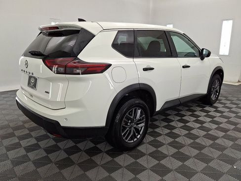 Used 2024 Nissan Rogue S AWD/4WD image 24