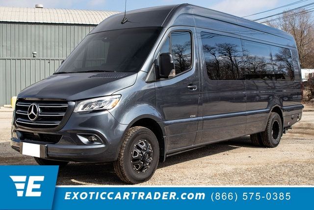 Used 2020 Mercedes-Benz Sprinter 3500 image 1