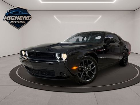 Used 2021 Dodge Challenger SXT w/ Blacktop Package image 2