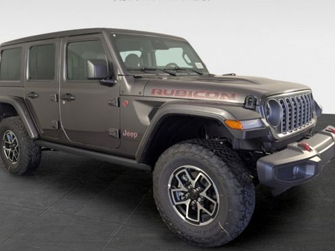 Used 2020 Jeep Wrangler Unlimited Rubicon w/ Advanced Safety Group AWD/4WD image 4