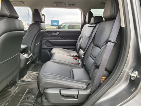 New 2026 Nissan Armada SV image 10