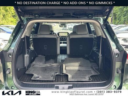 Used 2023 Toyota Highlander XLE AWD/4WD image 18