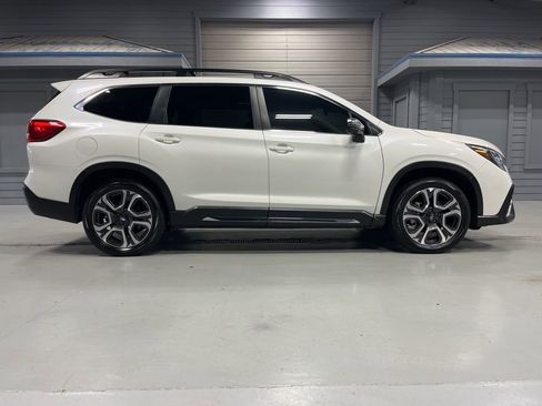 Used 2023 Subaru Ascent Limited w/ Technology Package image 9