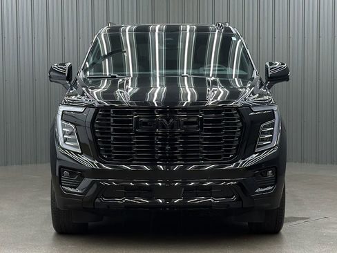 Used 2026 GMC Yukon Denali w/ Sun & Power Step Package image 8