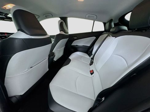 Used 2019 Toyota Prius XLE image 24