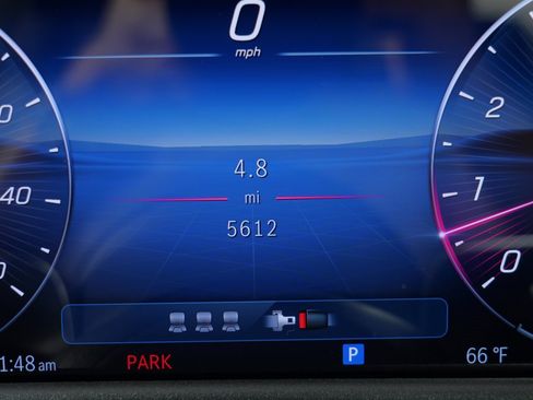 Used 2025 Mercedes-Benz E 350 4MATIC Sedan image 48