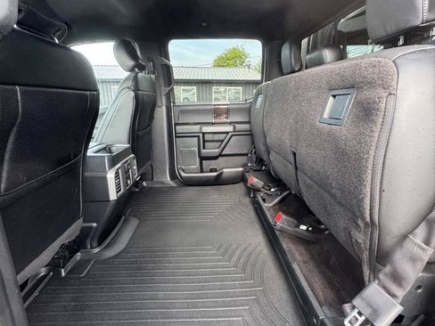 Used 2016 Ford F150 Platinum w/ Equipment Group 701A Luxury AWD/4WD image 19