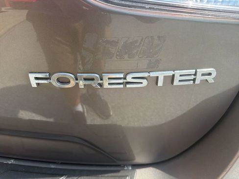 Used 2019 Subaru Forester Premium w/ All-Weather Package AWD/4WD image 15