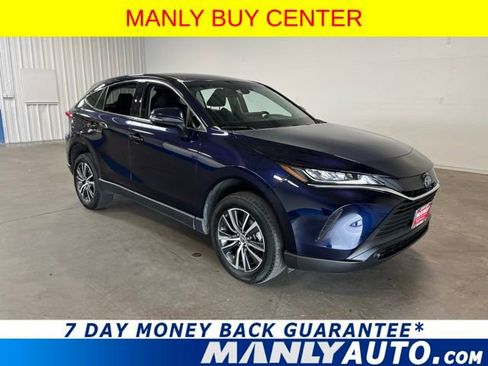 Used 2022 Toyota Venza LE AWD/4WD image 1