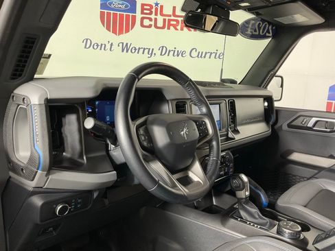 Used 2021 Ford Bronco Black Diamond image 13