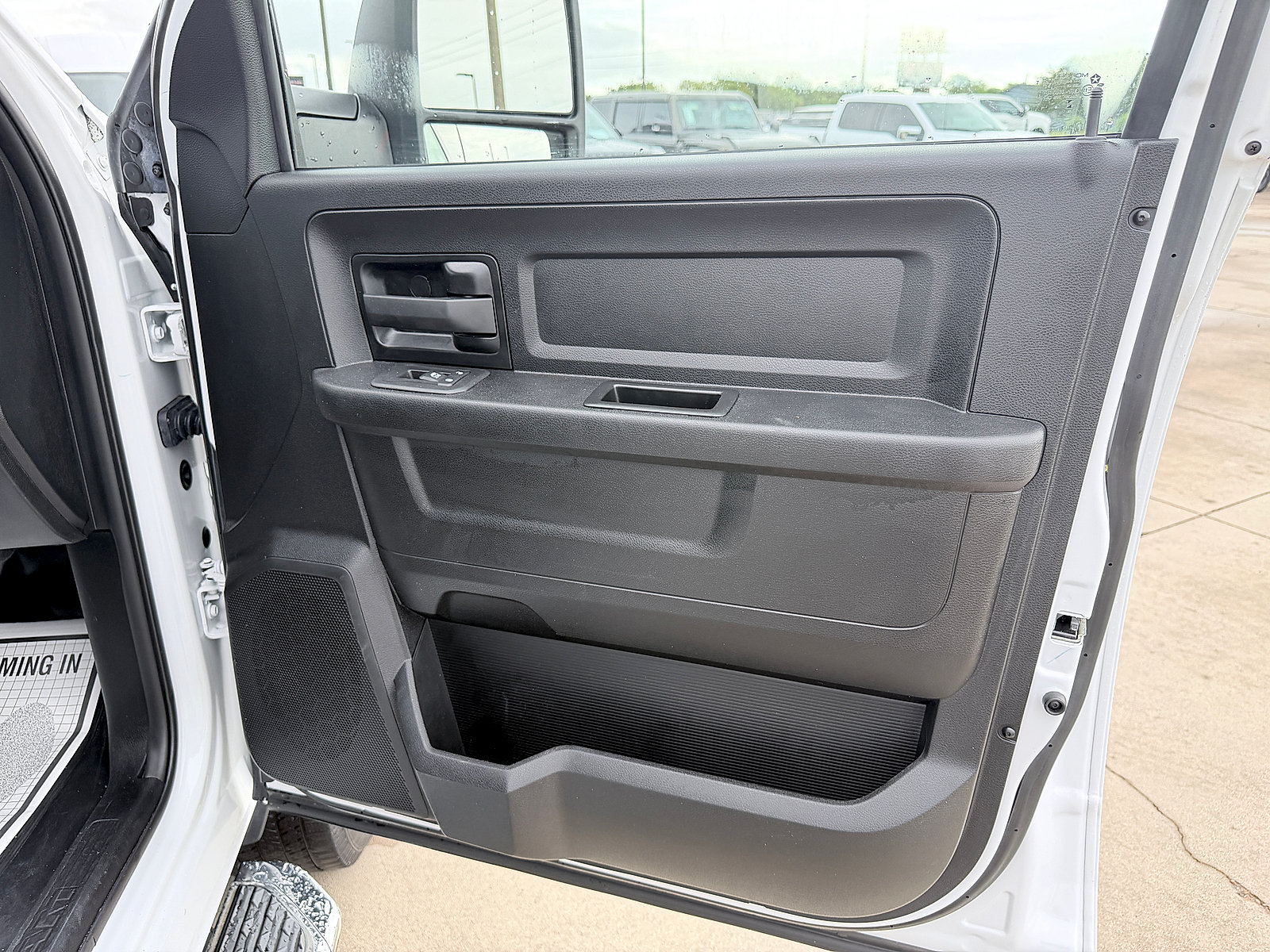 Used 2025 RAM 2500 Tradesman w/ Chrome Appearance Group AWD/4WD image 12
