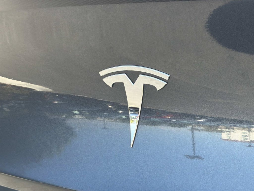Used 2024 Tesla Model Y Performance AWD/4WD image 27
