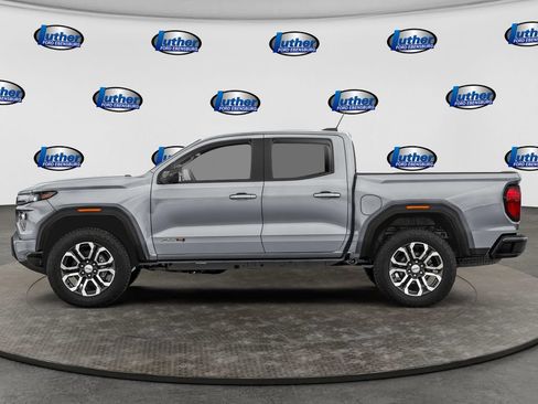 Used 2024 GMC Canyon AT4 w/ Canyon Safety Plus Package AWD/4WD image 3