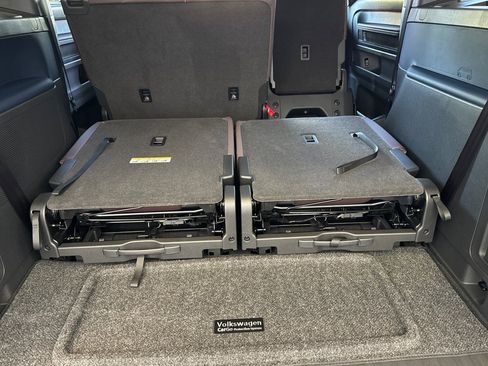 New 2025 Volkswagen ID. Buzz Pro S image 16