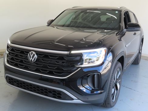 New 2026 Volkswagen Atlas Cross Sport SEL AWD/4WD image 9