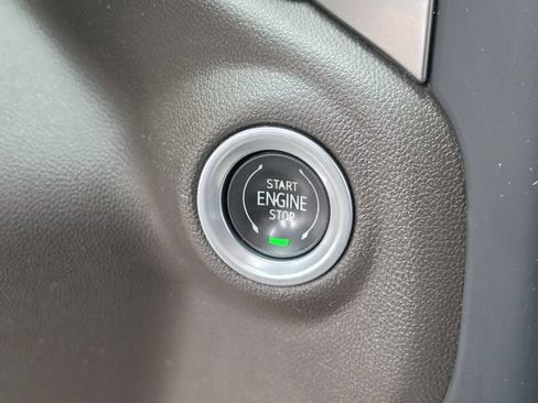 Used 2022 Chevrolet Silverado 1500 RST AWD/4WD image 34
