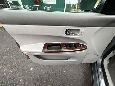 Used 2008 Buick LaCrosse CXL FWD image 7