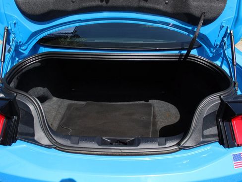 Used 2024 Ford Mustang Coupe RWD image 22