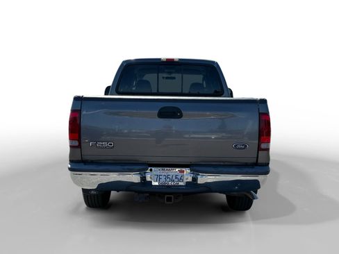 Used 2003 Ford F250 Lariat RWD image 4