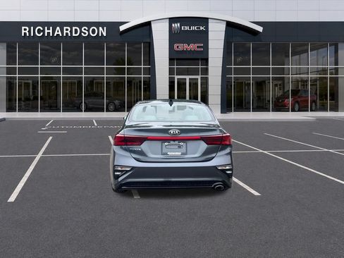 Used 2021 Kia Forte LXS FWD image 4