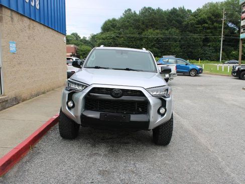 Used 2018 Toyota 4Runner SR5 RWD image 2