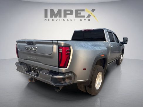 Used 2024 GMC Sierra 3500 Denali Ultimate AWD/4WD image 5