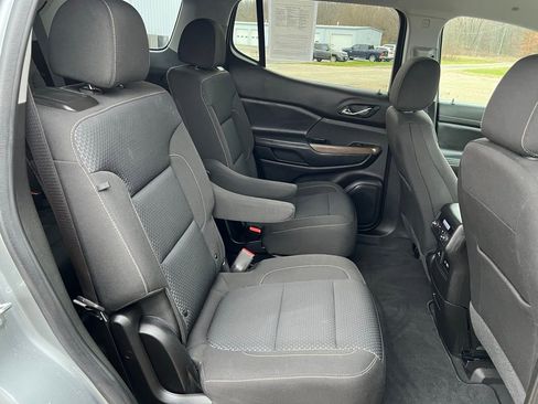 Used 2023 GMC Acadia SLE w/ Driver Convenience Package image 17