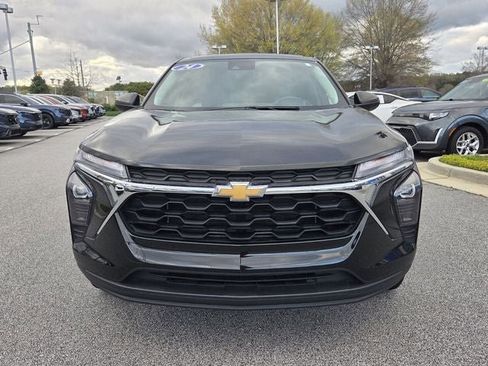 Used 2024 Chevrolet Trax LS image 11