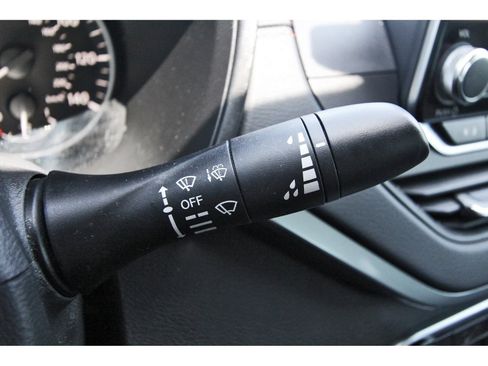 Used 2020 Nissan Altima 2.5 SR w/ Premium Package FWD image 21