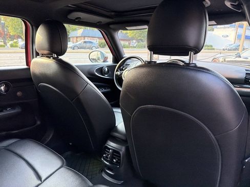 Used 2019 MINI Cooper Clubman ALL4 w/ Premium Package AWD/4WD image 23