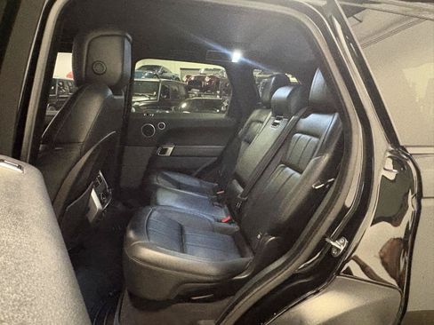 Used 2018 Land Rover Range Rover Sport HSE AWD/4WD image 33