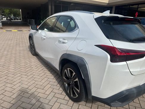 Used 2019 Lexus UX 200 w/ Accessory Package 2 FWD image 5