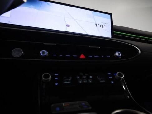 New 2026 Genesis GV70 2.5T AWD/4WD image 25