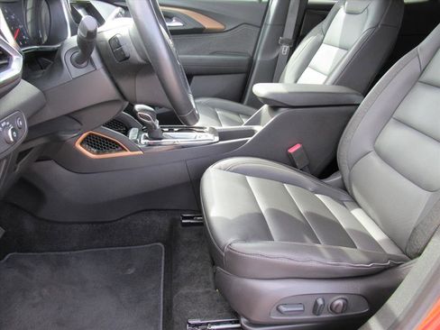 Used 2023 Chevrolet TrailBlazer ACTIV w/ Sun and Liftgate Package image 16