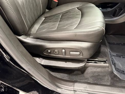 Used 2023 Buick Enclave Avenir w/ Avenir Technology Package AWD/4WD image 22