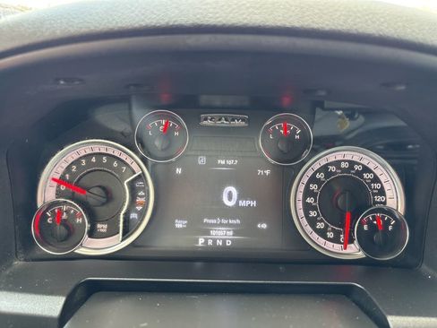 Used 2022 RAM 1500 Classic SLT w/ Electronics Group image 24