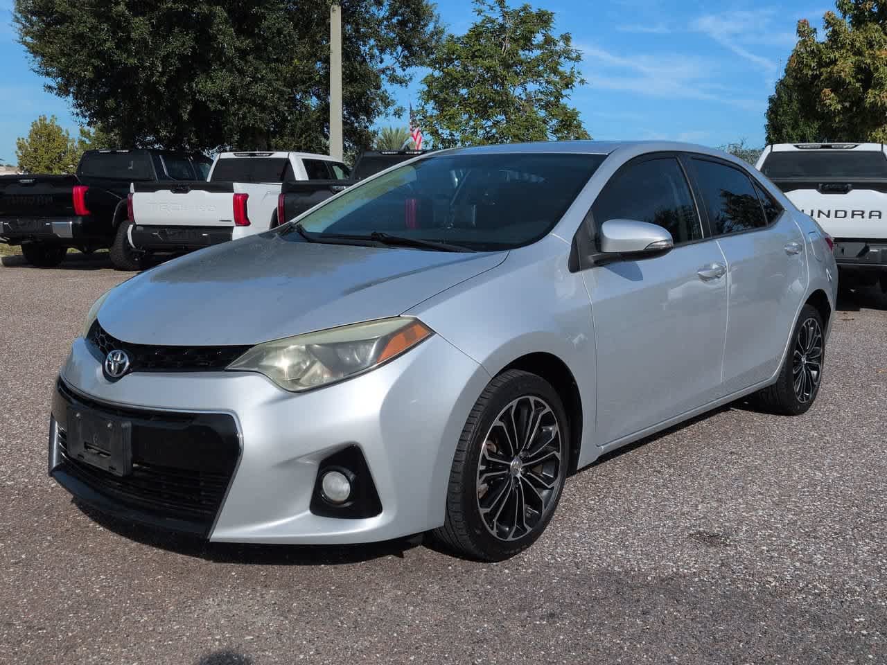 Used 2014 Toyota Corolla S FWD image 2