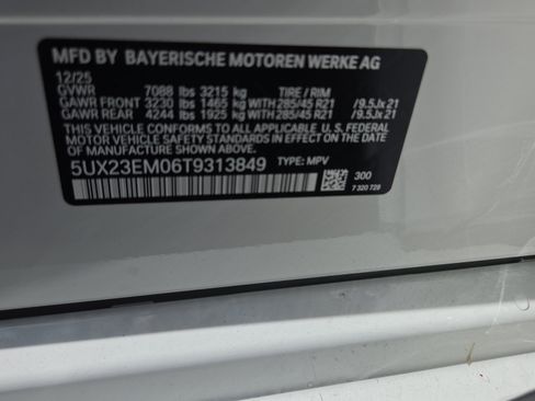 New 2026 BMW X7 xDrive40i w/ M Sport Package AWD/4WD image 16