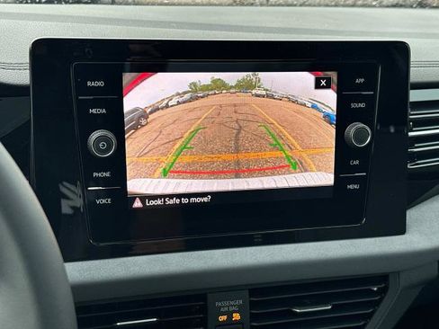 New 2025 Volkswagen Jetta SE image 30